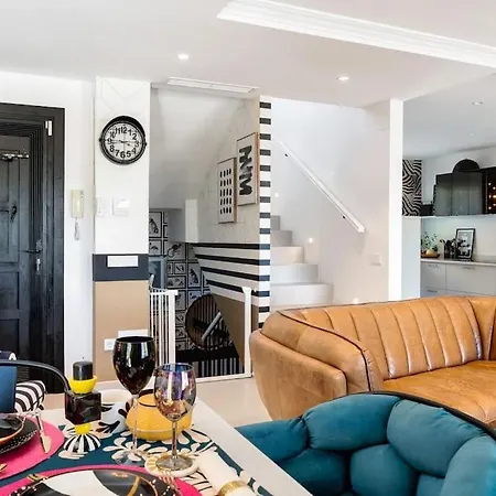 Luxurious 4br Designer Retreat In Marbella