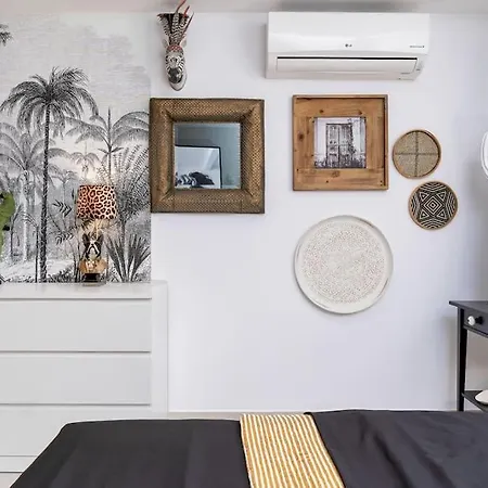 Luxurious 4br Designer Retreat In Holiday home Marbella